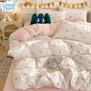 Floral Duvet Cover Set: Soft Pink Polyester Bedding with Pillowcases
