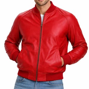 Jaqueta bomber masculina em couro legítimo de cordeiro vermelho, estilo universitário de beisebol.