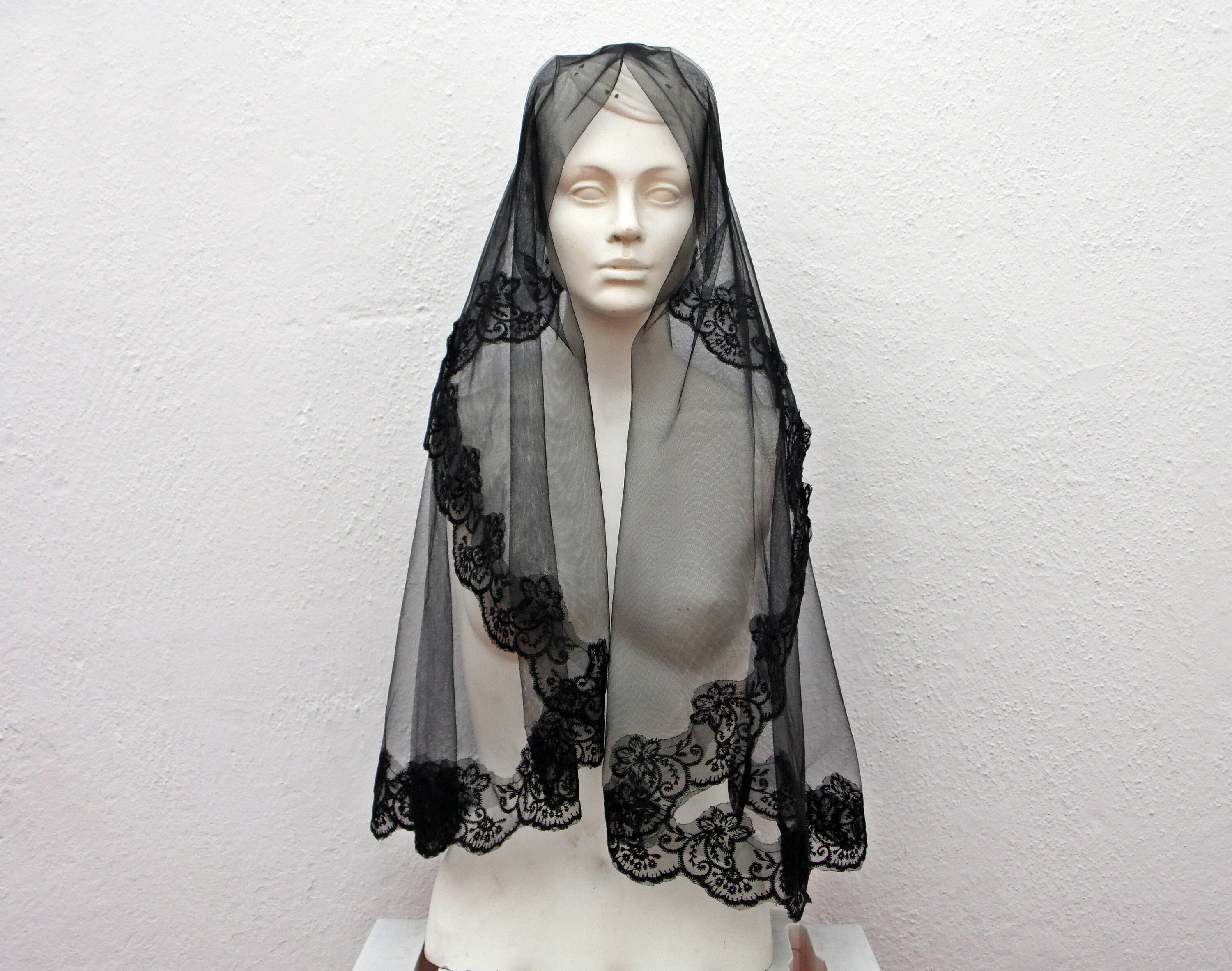 thumbnail image 2 of RUNRAYAY Black Floral Lace Mantilla Veil - Embroidered Chapel Scarf For Church, Latin Mass & Bridal 2 of 9