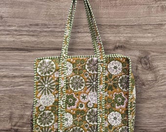 Borsa tote trapuntata verde con stampa floreale / Borsa a tracolla in cotone fatta a mano