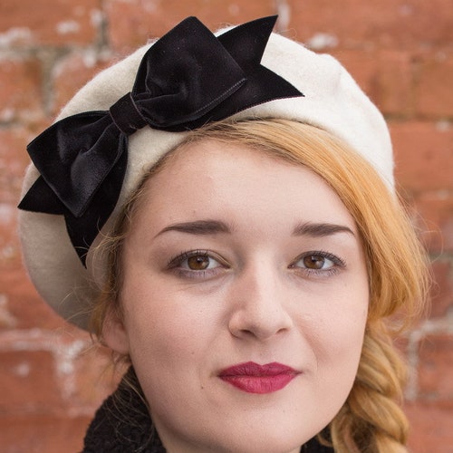 Emerald Green Wool Felt Beret Hat With Green Velvet Ribbon Etsy