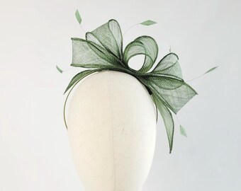 Green Loop Fascinator with Coque Feathers, Green Sinamay Fascinator, Green Wedding Fascinator, Green Hatinator, Green Race Day Fascinator