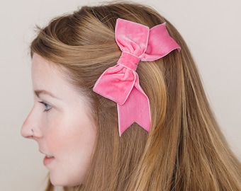 Bubblegum Pink Velvet Ribbon Bow Hair Clip, Classic Pink Velvet Hair Bow, Elegant Pink Ribbon Hair Bow, Pink Velvet Ribbon Hair Bow