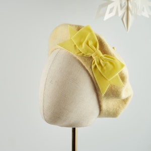 Pale Yellow Wool Felt Beret Hat with Yellow Velvet Ribbon Bow, Yellow French Beret Hat, Yellow Women&#39;s Winter Hat, Yellow Beret with a Bow