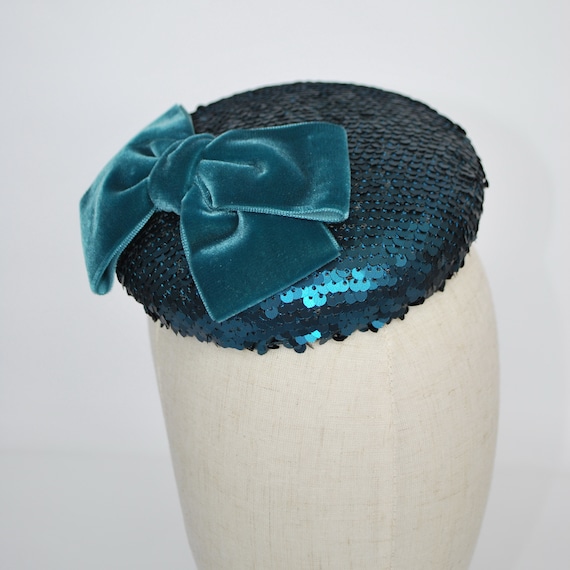 Turquoise Sequin Pillbox Hat With Velvet Ribbon Bow  display picture 3