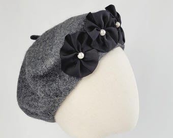 Charcoal Grey Wool Felt Beret Hat With Ribbon Rosettes and  display picture 3