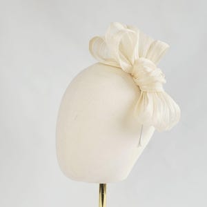 Ivory Silk Abaca Loop Fascinator, Ivory Wedding or Race Day Fascinator
