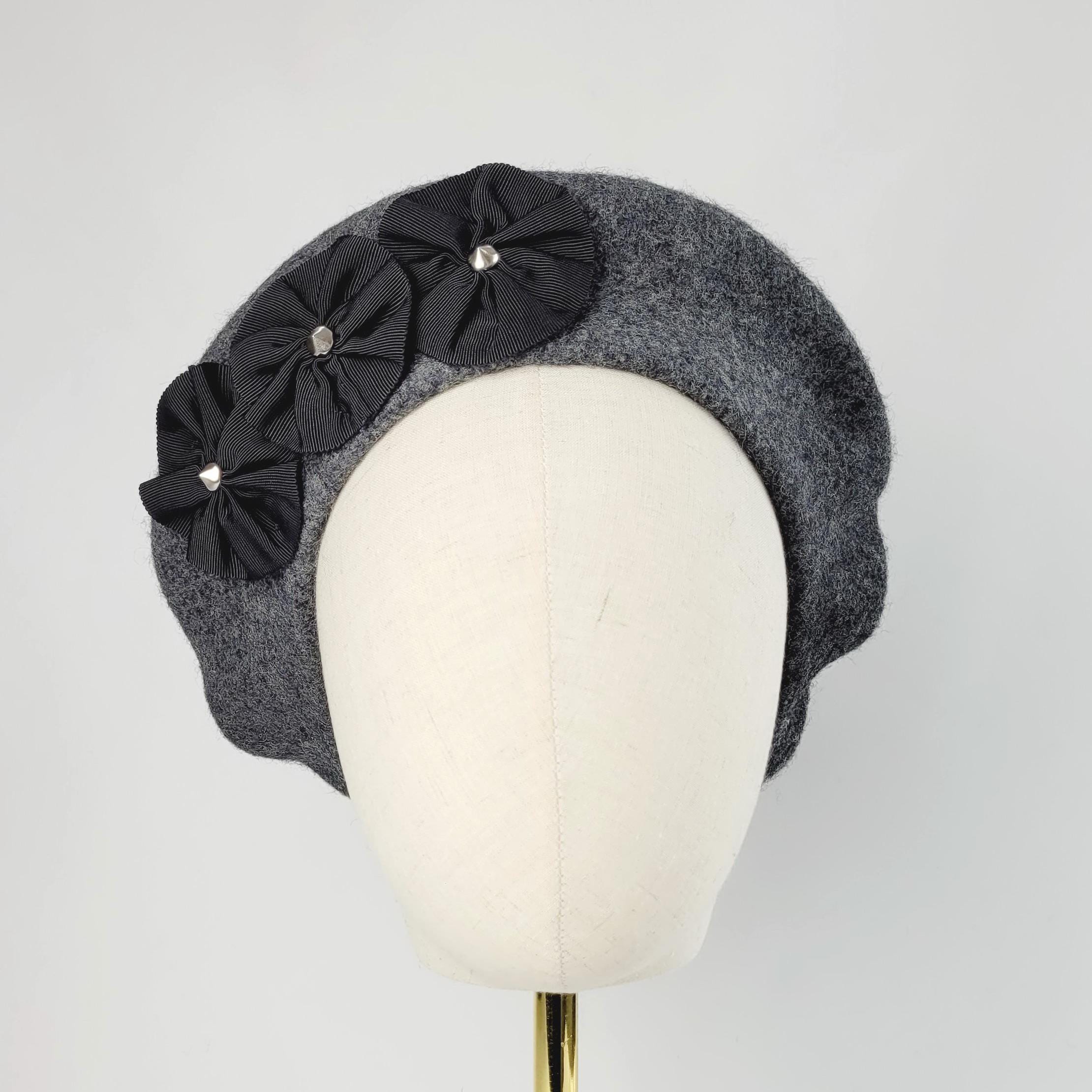 Vintage Felted Wool Beret With Rosette Embellishment One Size Gray Handmade Felted Wool Beret: Elegant Gray Hat With Flower  main image 3