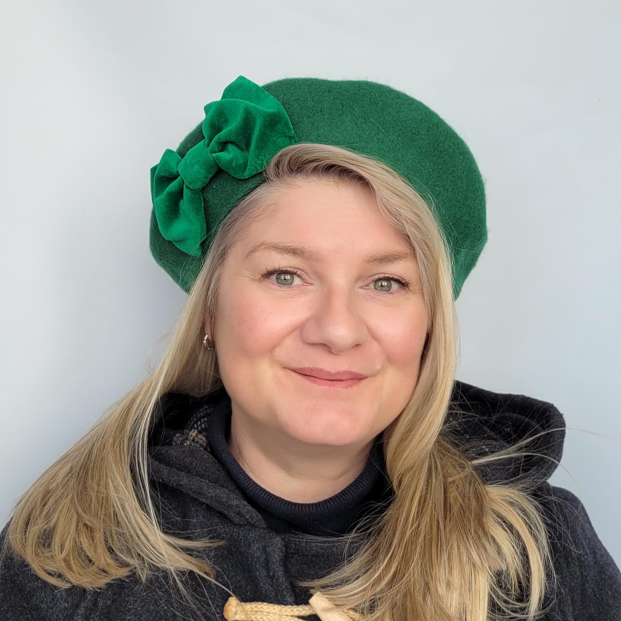 Vintage Emerald Green Wool Beret Velvet Bow Classic Parisian Style Hat Taylor - Emerald Green Wool Beret Hat - Adult main image 2