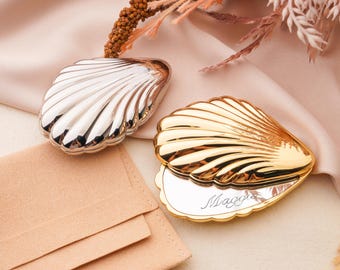 Specchietto compatto a forma di conchiglia con nome inciso, specchietto compatto a forma di conchiglia, specchietto per il trucco portatile, regali per damigelle d'onore, bomboniere per matrimoni, regalo per lei
