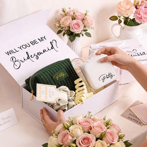 Custom Bridesmaid Gifts Box Set,Personalized Name Bridal Party Box,Will You Be My Bridesmaid,Magnetic Wedding Gift Box,Bridal Shower Favor