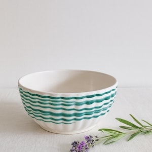 Vintage Gmundner Keramik Schale - Handbemaltes Green Dizzy Pattern, Österreichische Keramik