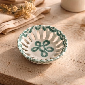 Gmundner Keramik Grön Flamm Liten Skål – 14 cm Österrikisk Handgjord Keramik