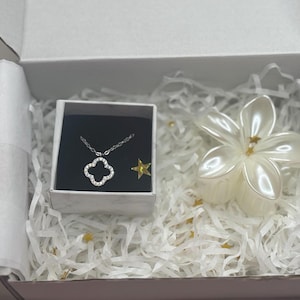 Silver Four Leaf Necklace | Silver Flower Necklace | Gift For Her | Bridal Gift | Bridesmaids Gift | Birthday Gift | Luxury Necklace