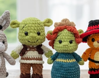Conjunto de 4 figuras amigurumi de Shrek: Fioana, Burro y Gato (crochet de cuento de hadas).