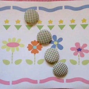 Florale Tapetenbordüre: Tulpen, Sterne, Rosa, Grüntöne - 4 m Rolle