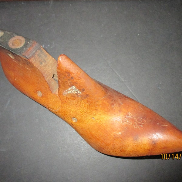 Vintage Wooden Shoe Mold Form Last Pointed Toe 6 1/2 AA 618 Cobble Supplies Shoe Making Free Shipping