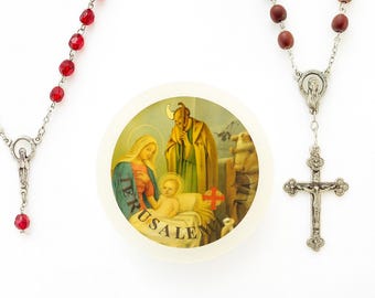Set di rosari vintage di Gerusalemme, scatola per presepe, rosari cristiani, regalo cattolico, rosari in legno di vetro rosso, decorazioni artistiche religiose anni '90