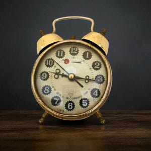 Working Vintage 1970s Wind-Up Alarm Clock, Mechanical Twin Bell Desk Clock, Retro Shanghai China Timepiece, Rustic Farmhouse Decor Gift