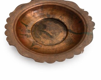 Vintage Rustic Copper Serving Plate, Handmade Antique Metal Dish, Decorative Farmhouse Kitchen Decor, Aged Patina Wall Art, Unique Gifts
