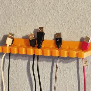 Kabel Organizer für USB Kabel bis 5 mm | Multiboard kompatibel | Wandhalter Kabelmanagement