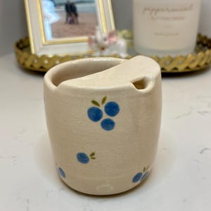 Blueberries Travel Mug, Handmade Pottery Mug, To Go Ceramic Tumbler, Hand-painted Sip Mug, Coffee Cup Sip Mug, Gift for Her