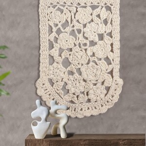 Tapiz de pared bohemio tejido a mano, decoración de pared estilo macramé, arte de pared de lana color marfil, tapiz de pared con estampado floral, decoración rústica para el hogar.