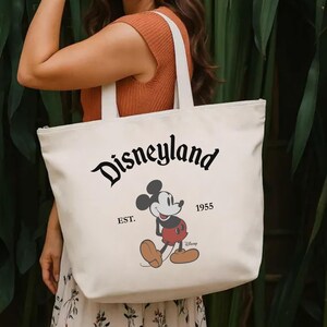Disneyland Mickey Mouse Zippered Tote Bag, Disney Est 1955 Tote, Mickey Mouse Tote Bag, Disney Gift Bag, Disneyland Trip Tote afbeelding 2