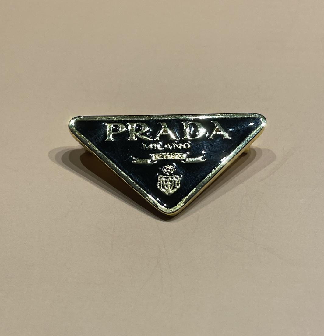 ★Wiii　プラダ　ブローチ Prada Brooch - Etsy