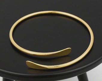 Bracciale minimalista a spirale in metallo: elegante bracciale aperto