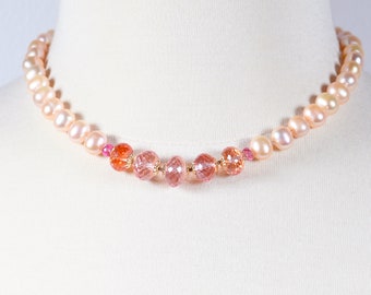 Perzik saffier en roze parel statement choker. Handgebonden Padparadscha saffier ketting. Parelsnoer. Cadeau voor haar, verjaardag