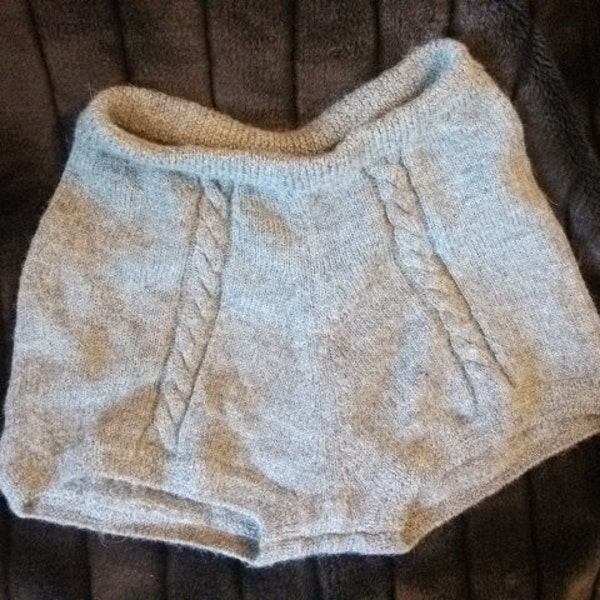 SOFT WOOL, ALPACA shorts, or hot pants, grey