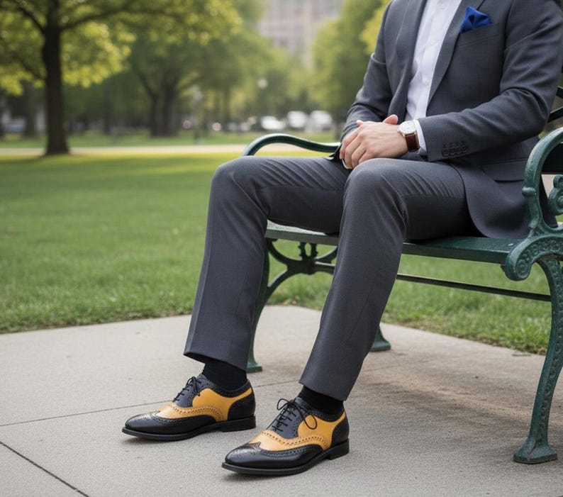 Handgemachte zweifarbige Leder Oxford Brogues – Schwarz & Senfgelbe Flügelspitze Schuhe Bild 7