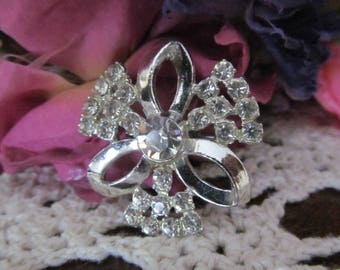 Rhinestone Bow Brooch Silver Tone