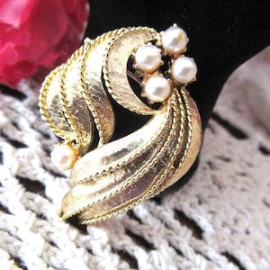 Vintage Faux Pearl Gold Tone Brooch, Costume Jewelry Pin, Beaded Brooch