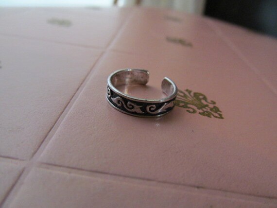 925 Sterling Toe Ring Scrolling Design - image 4