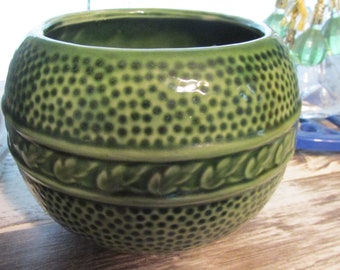 American Bisque Green Round Dimpled Planter Bowl Leaf Design