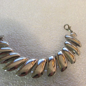 Gorgeous Silver Tone Link Bracelet