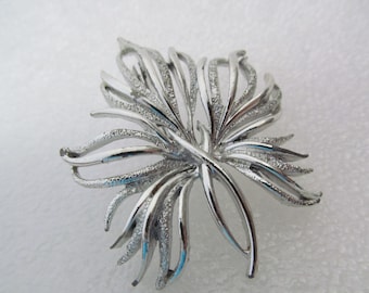 Vintage Silver Tone Brooch / Pin