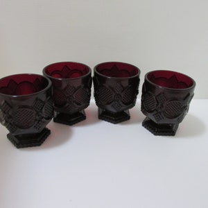 Ensemble de 4 verres à pied rouge rubis Cape Cod vintage image 7