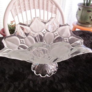 Mikasa Moravia Glass Banana Bowl