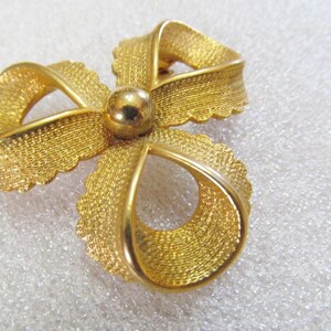 Vintage Gold Tone Bow Brooch Pin