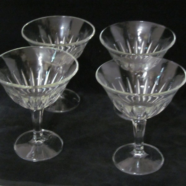 Italian Champagne Glasses Set of 4, Italy Glassware, Holds 6 Fluid Oz.