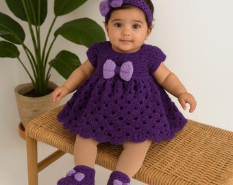 Handgemaakte gehaakte babyjurkset, paarse outfit voor babymeisje met slofjes en hoofdband, pasgeboren gehaakte jurk, kraamcadeau, foto prop baby