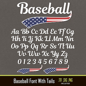 Könnte beinhalten: Eine weiße Schriftart mit dem Wort "Baseball" und einem amerikanischen Flaggen-Design. Das Bild enthält Groß- und Kleinbuchstaben, Zahlen und den Text "Baseball Font With Tails."