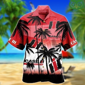 Puede incluir: Camisa roja y blanca de manga corta con diseño tropical. La camisa presenta palmeras negras y el logo "CASE IH AGRICULTURE". La camisa tiene un corte relajado y es adecuada para uso casual.