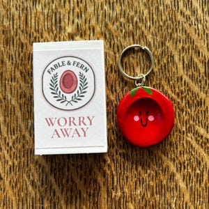 Handgemaakte Clay Worry Stone-sleutelhanger voor angstverlichting | Tomaat Calm Stone | Cadeau op zak