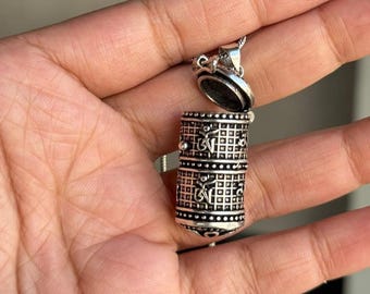Versilbert Poison Locket Anhänger, Geheime Pill Box Halskette