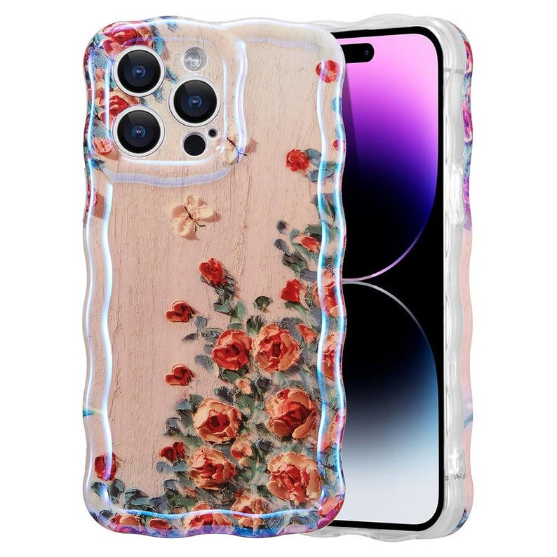 Pode incluir: Capa de telefone transparente com um design floral com rosas vermelhas e p&ecirc;ssego. A capa tem uma borda ondulada e iridescente e um fundo rosa claro. A capa &eacute; projetada para um smartphone.