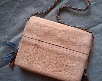 Medieval Floral Leather Credit Card Case